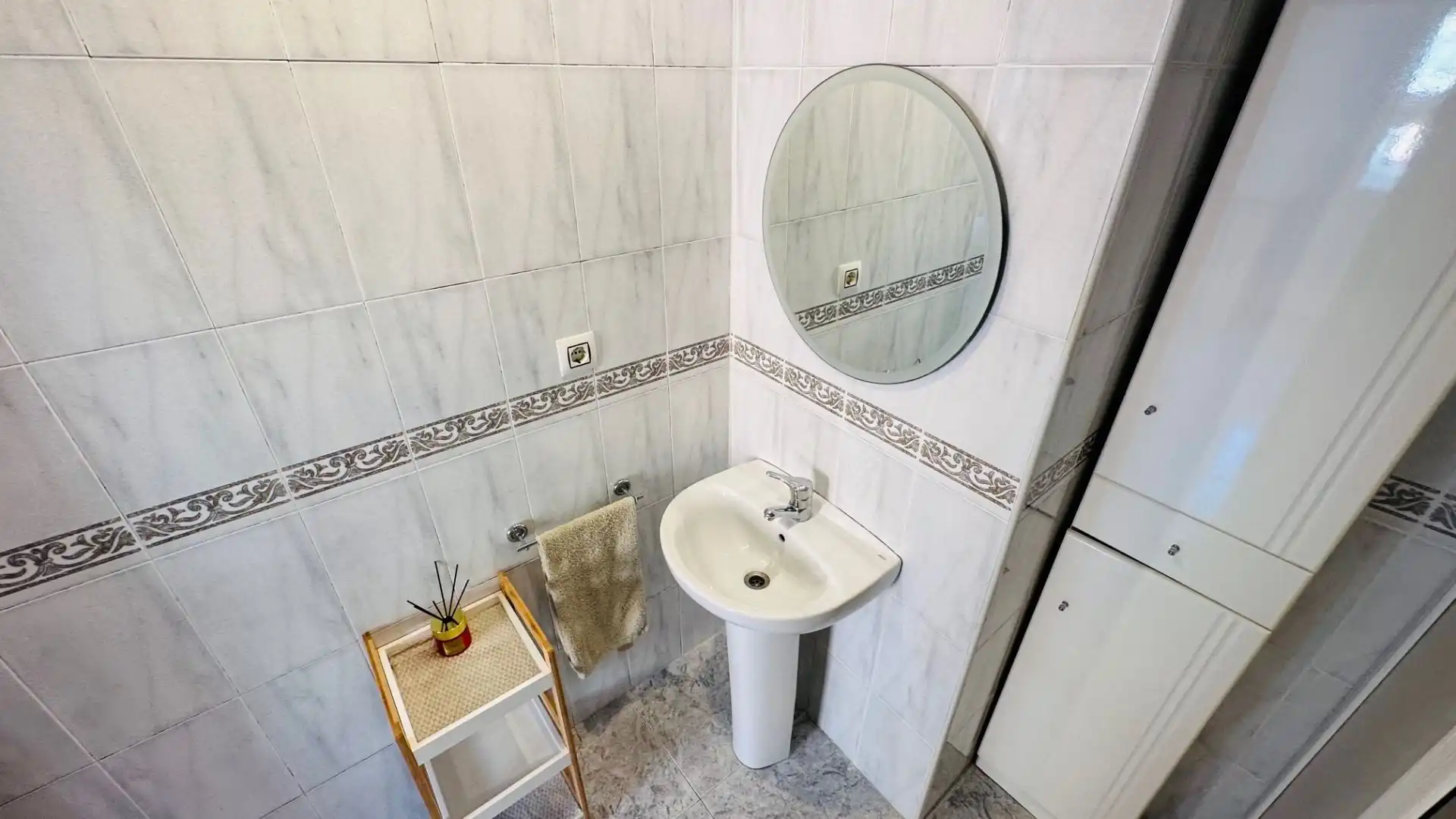 Badezimmer von Wohnungen zum Verkauf in Lloret de Mar mit Klimaanlage, Heizung und Terrasse
