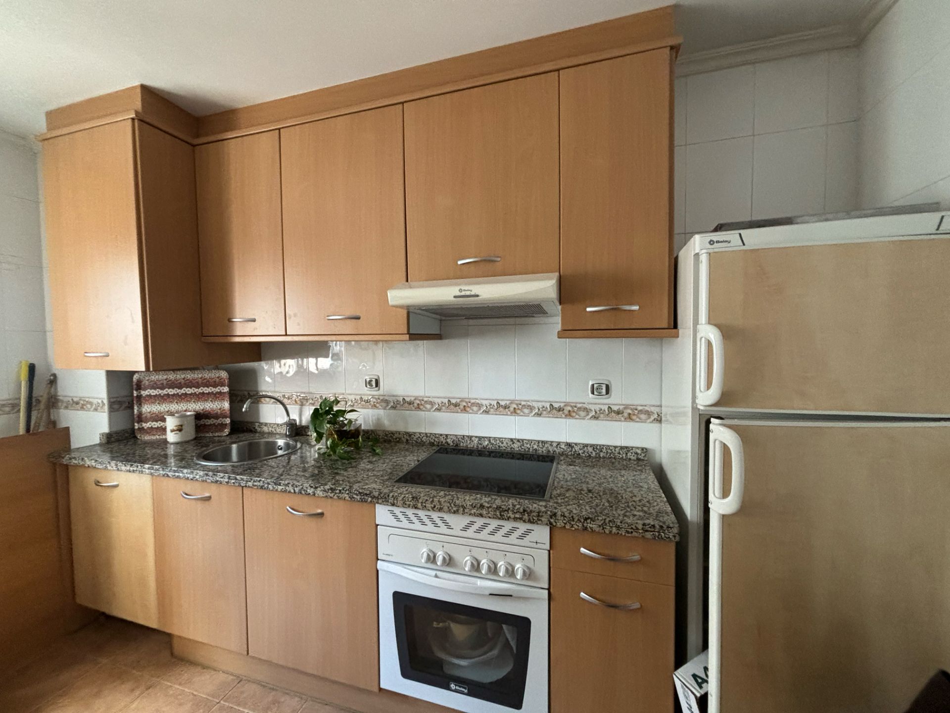 Cocina de Piso de alquiler en Gijón  con Calefacción, Amueblado y Horno