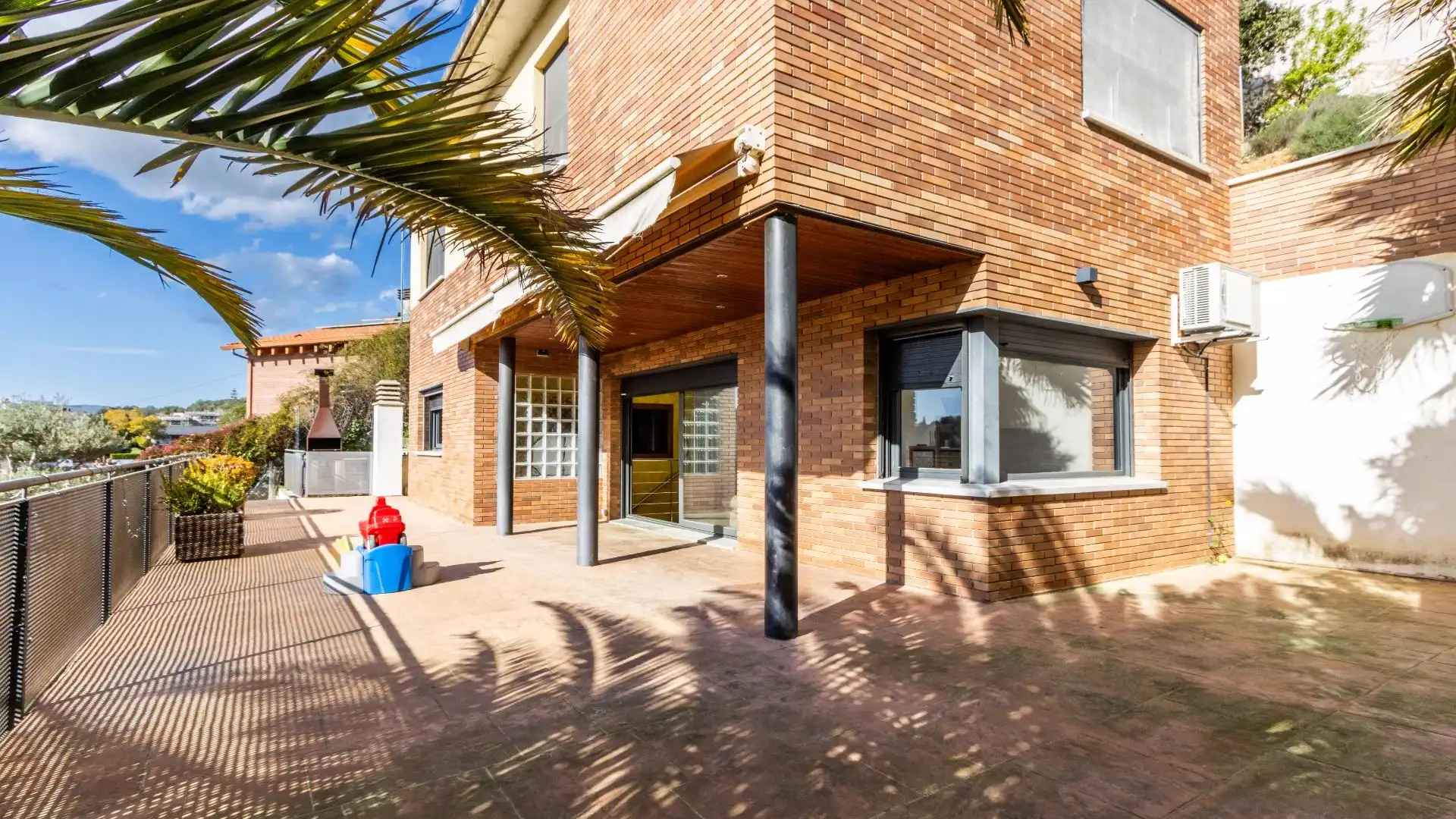 Vista exterior de Casa o chalet en venta en Ullastrell con Aire acondicionado, Terraza y Balcón