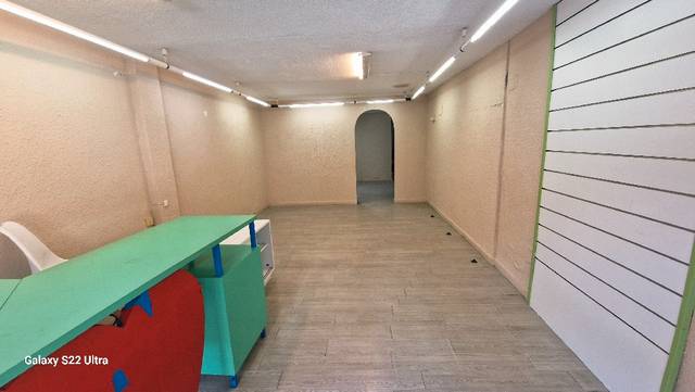 Local comercial en Alquiler en Avenida Alemania-Italia