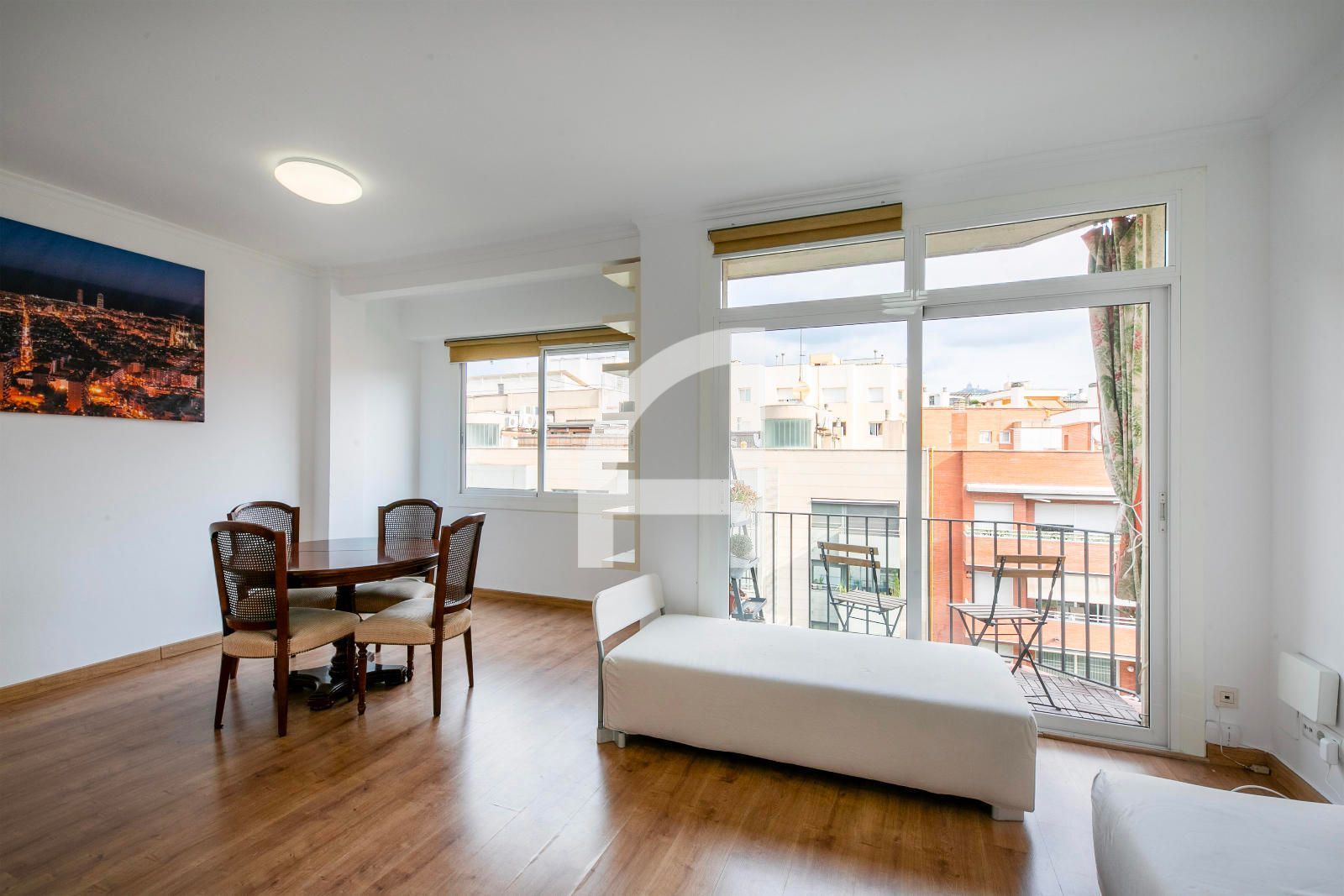 Living room of Flat to rent in  Barcelona Capital  with Parquet flooring, Terrace and Furnished