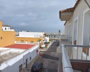 Vista exterior de Apartament en venda en Chipiona amb Aire condicionat