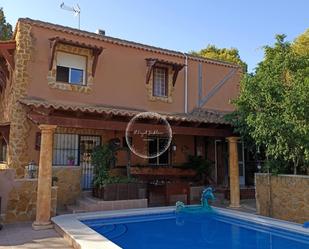 Vista exterior de Casa o xalet de lloguer en Jacarilla amb Aire condicionat, Terrassa i Piscina