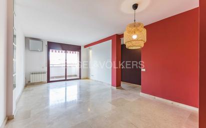 Exterior view of Apartment for sale in Rubí  with Air Conditioner, Heating and Balcony