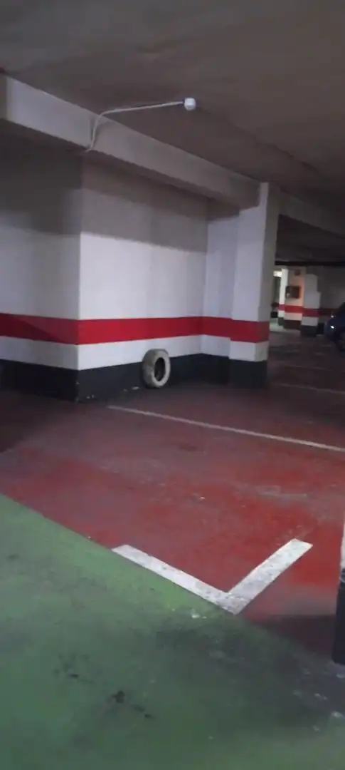 Parkplatz von Garage zur Miete in Zaragoza