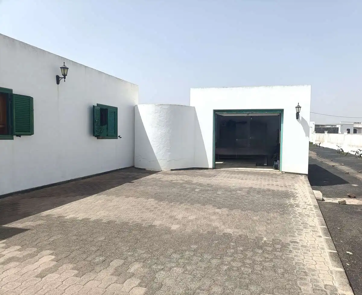 Vista exterior de Finca rústica en venta en Teguise con Jardín privado, Terraza y Trastero