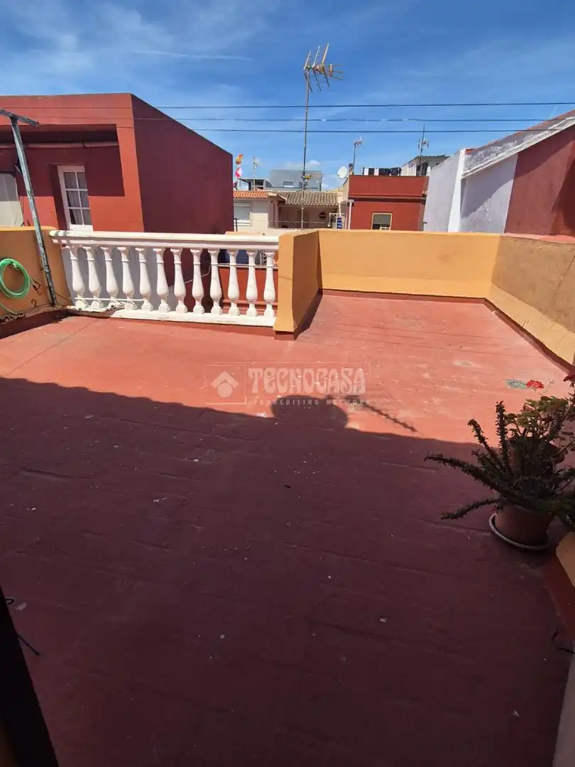 Terraza de Casa adosada en venta en La Línea de la Concepción