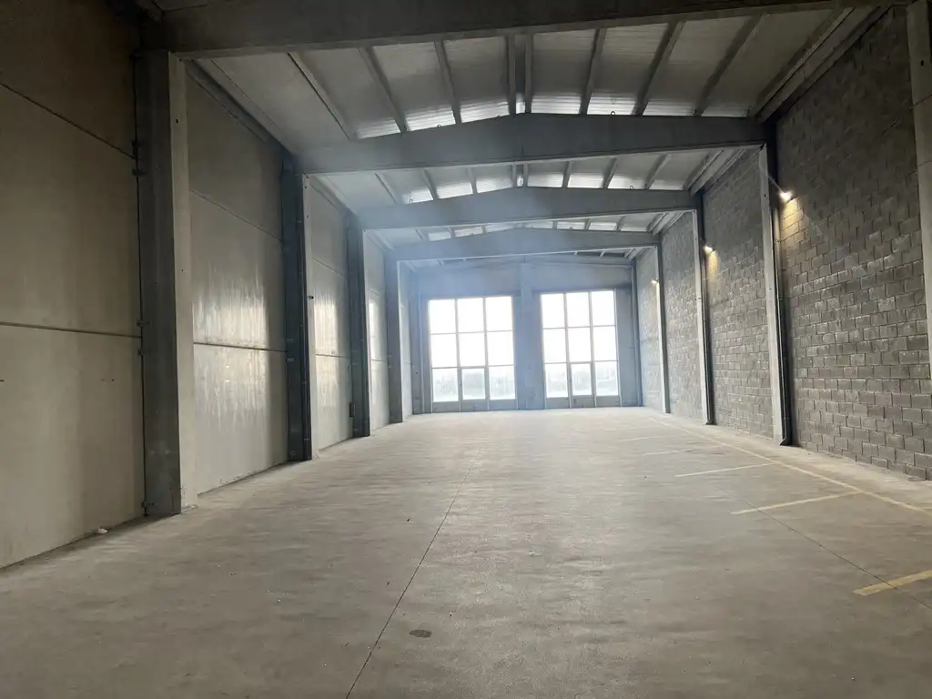 Nave industrial en venta en Santiago de Compostela 