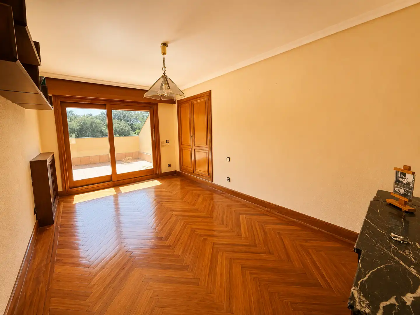 Villa mit Pool zum Verkauf in Urbanización Este - Montepríncipe, imagen 26