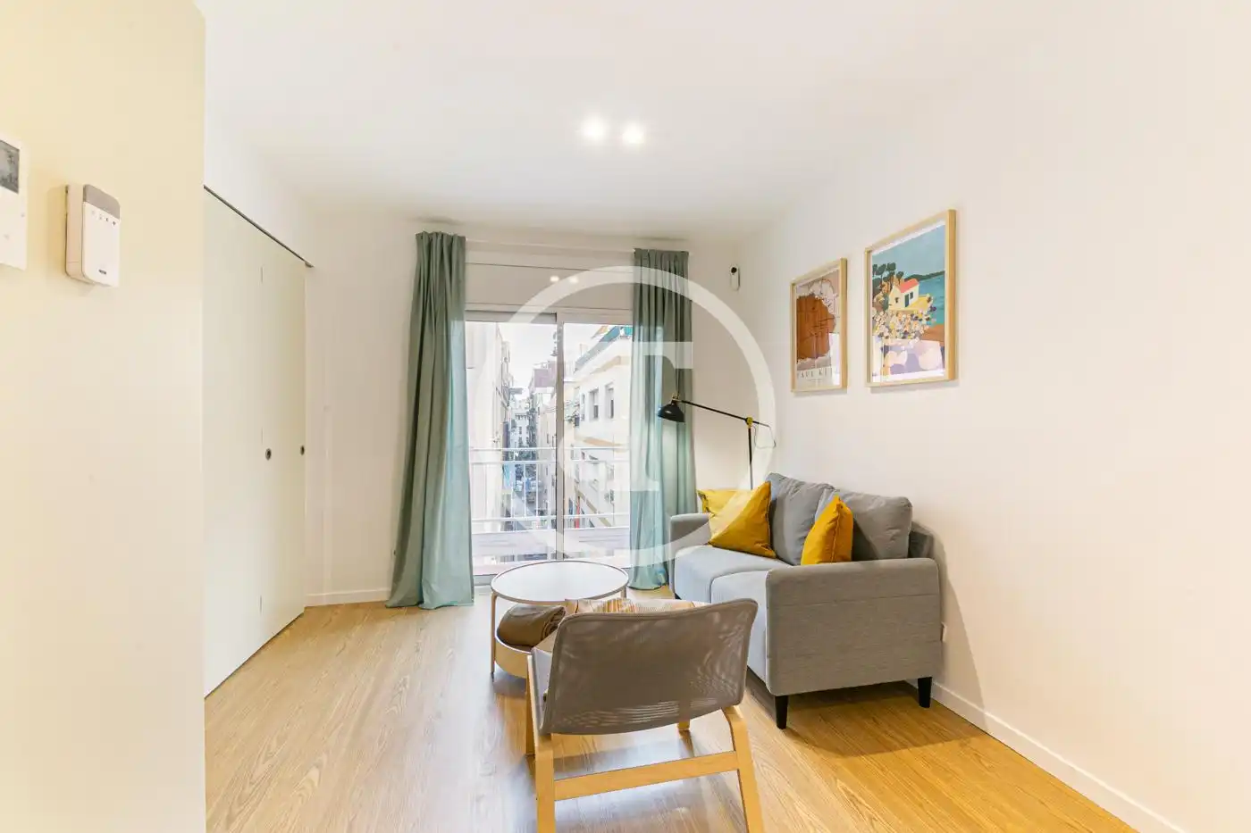 Exterior view of Flat for rent in  Barcelona Capital  with Air Conditioner, Heating and Furnished