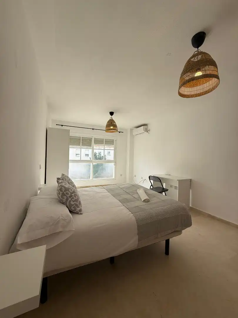 Bedroom of Flat for share in Málaga  with Furnished, Oven and Washing machine