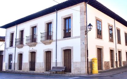 Vista exterior de Casa o xalet en venda en Salas amb Calefacció, Jardí privat i Parquet
