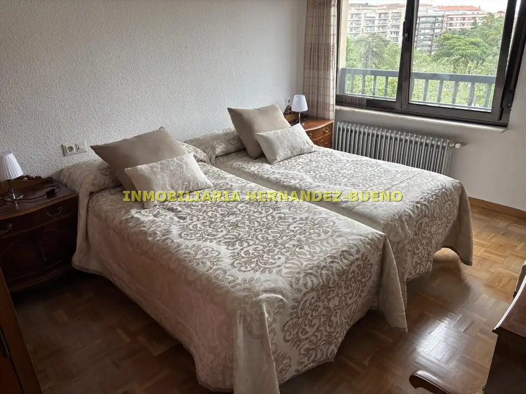 Bedroom of Flat for sale in Salamanca  with Heating and Balcony