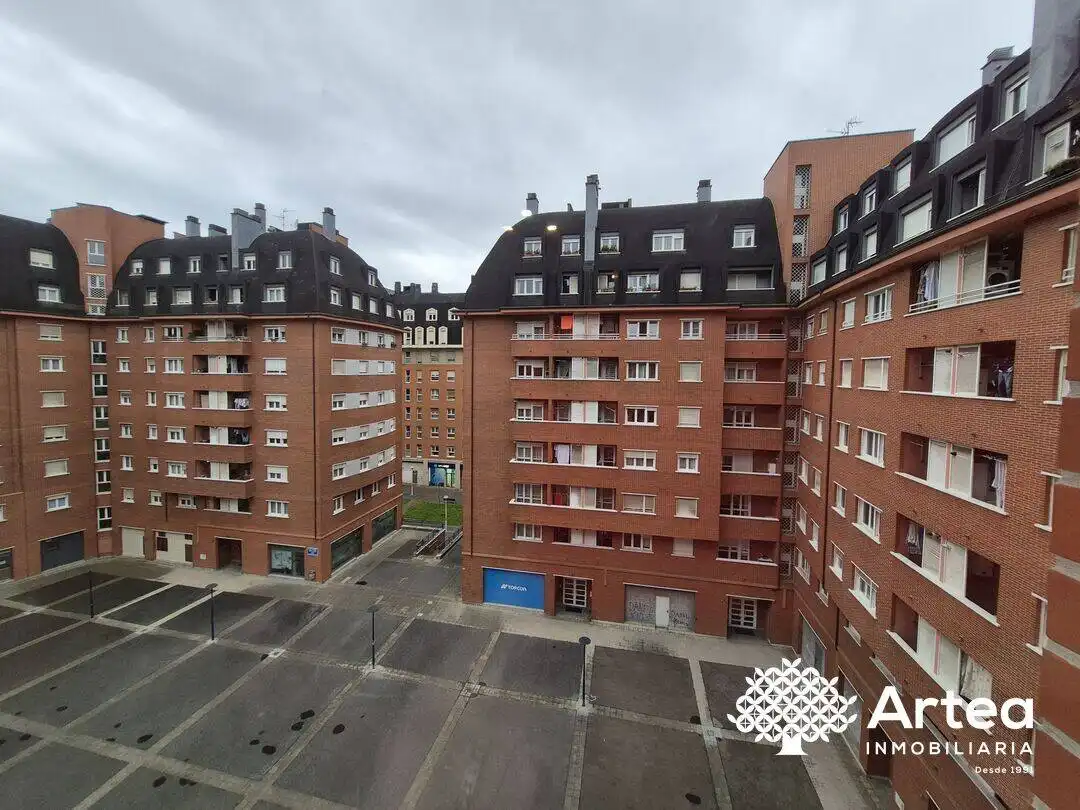 Vista exterior de Piso en venta en Bilbao  con Calefacción, Terraza y Trastero