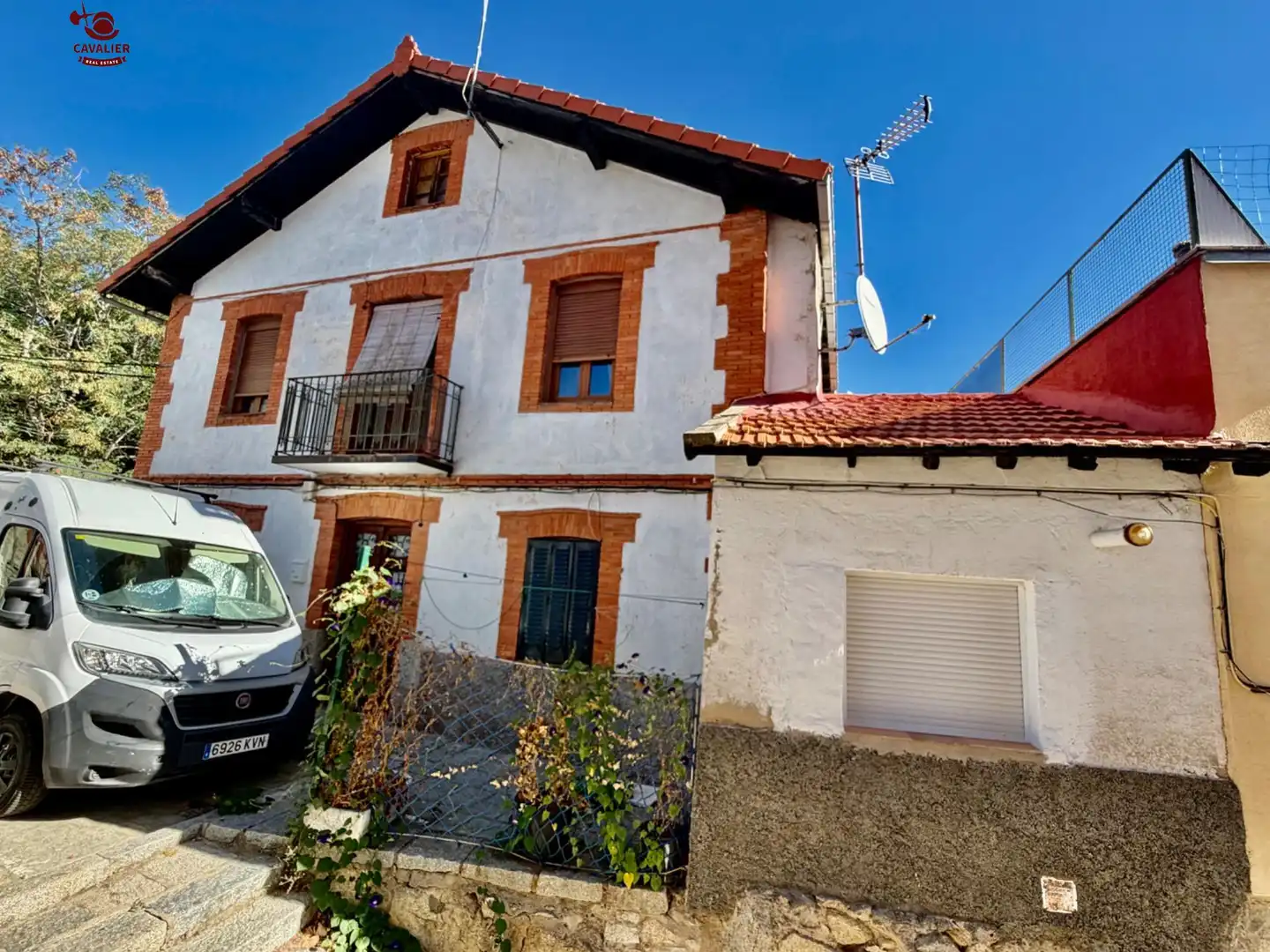 Vista exterior de Casa o xalet en venda en Cercedilla amb Calefacció, Traster i Moblat