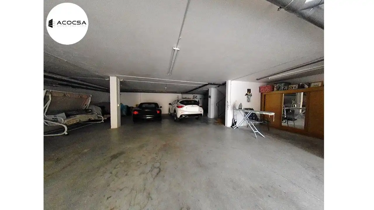 Parkplatz von Haus oder Chalet zum Verkauf in Sant Andreu de la Barca mit Privatgarten, Terrasse und Abstellraum