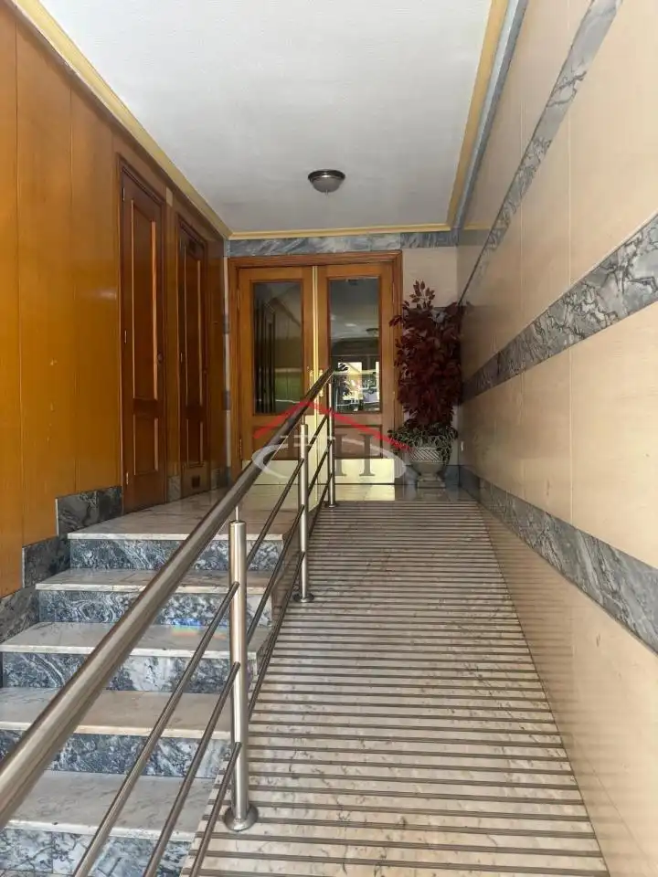 Pis en venda en León Capital  amb Calefacció, Terrassa i Traster