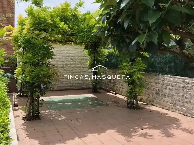 Casa con jardín en venta en Carrer Piera 0, imagen 8