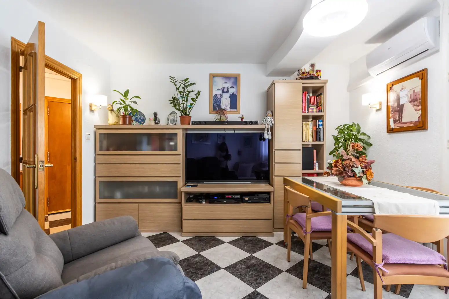 Living room of Flat for sale in Terrassa