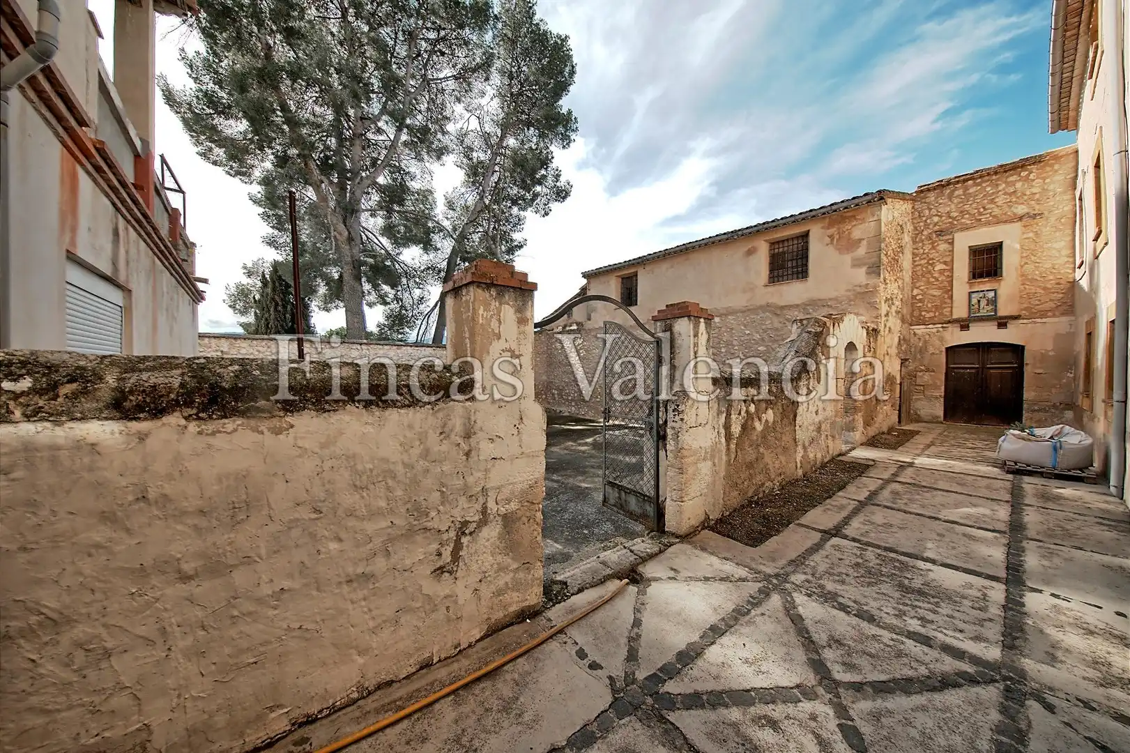 Vista exterior de Finca rústica en venta en Alcoy / Alcoi con Terraza, Trastero y Piscina