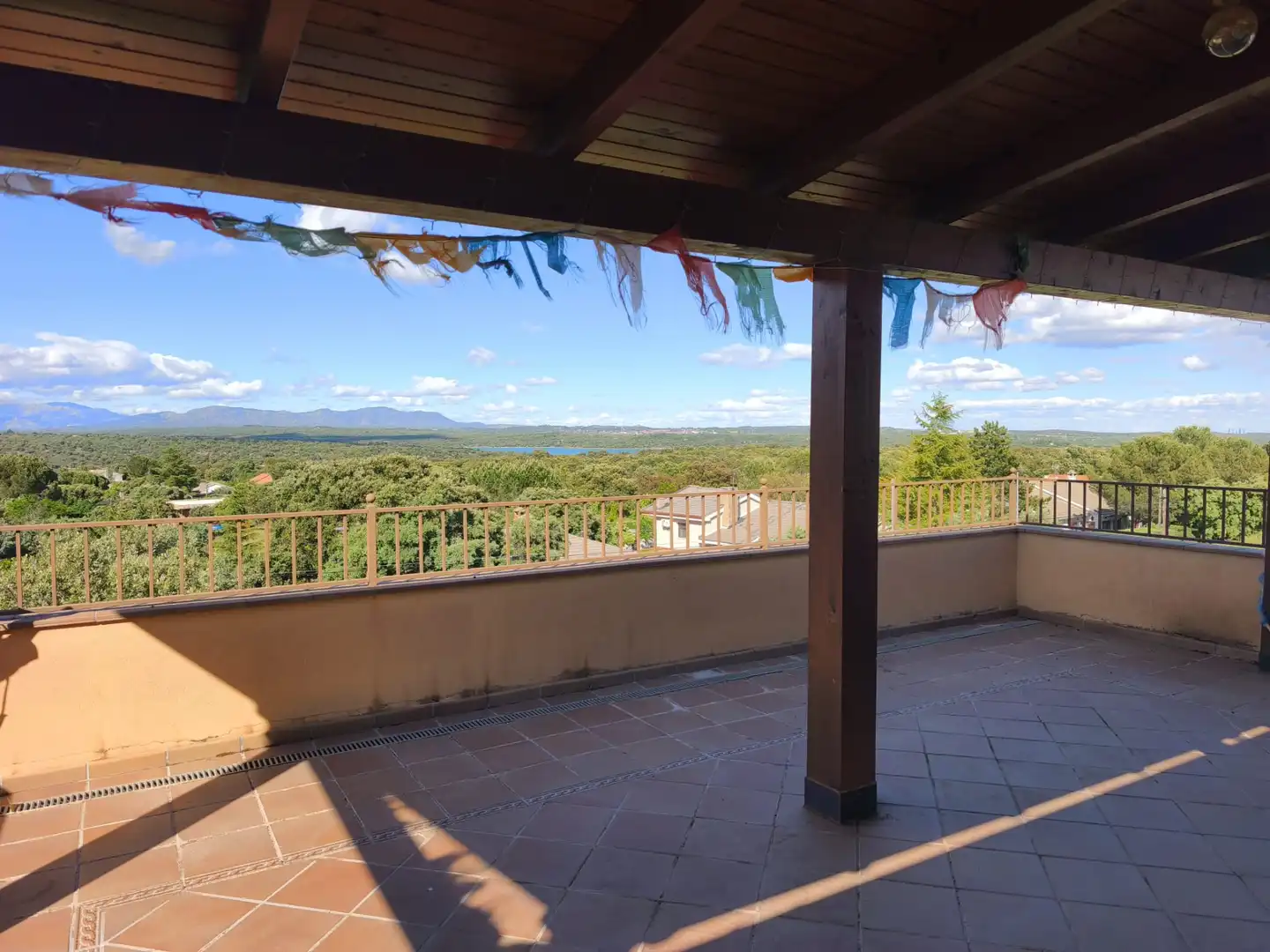Terrassa de Casa o xalet en venda en Valdemorillo amb Calefacció, Jardí privat i Terrassa