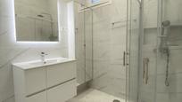 Bathroom of Flat for sale in  Madrid Capital  with Air Conditioner