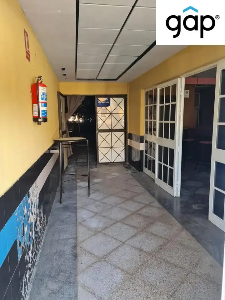 Local en venta en San Lorenzo de la Parrilla con Aire acondicionado y Amueblado