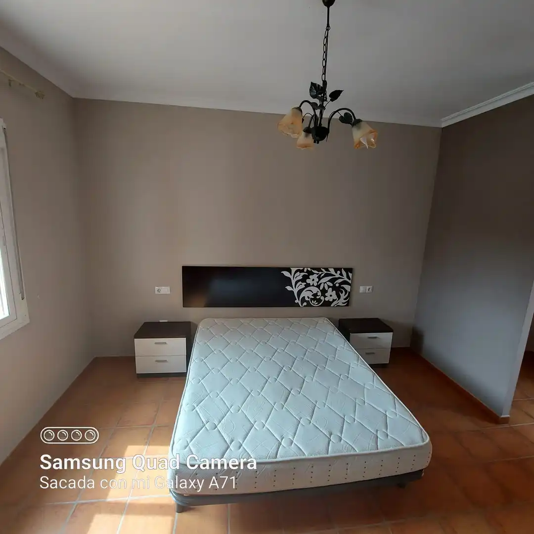 Bedroom of Houses for rent in Brenes  with Air Conditioner, Heating and Washing machine