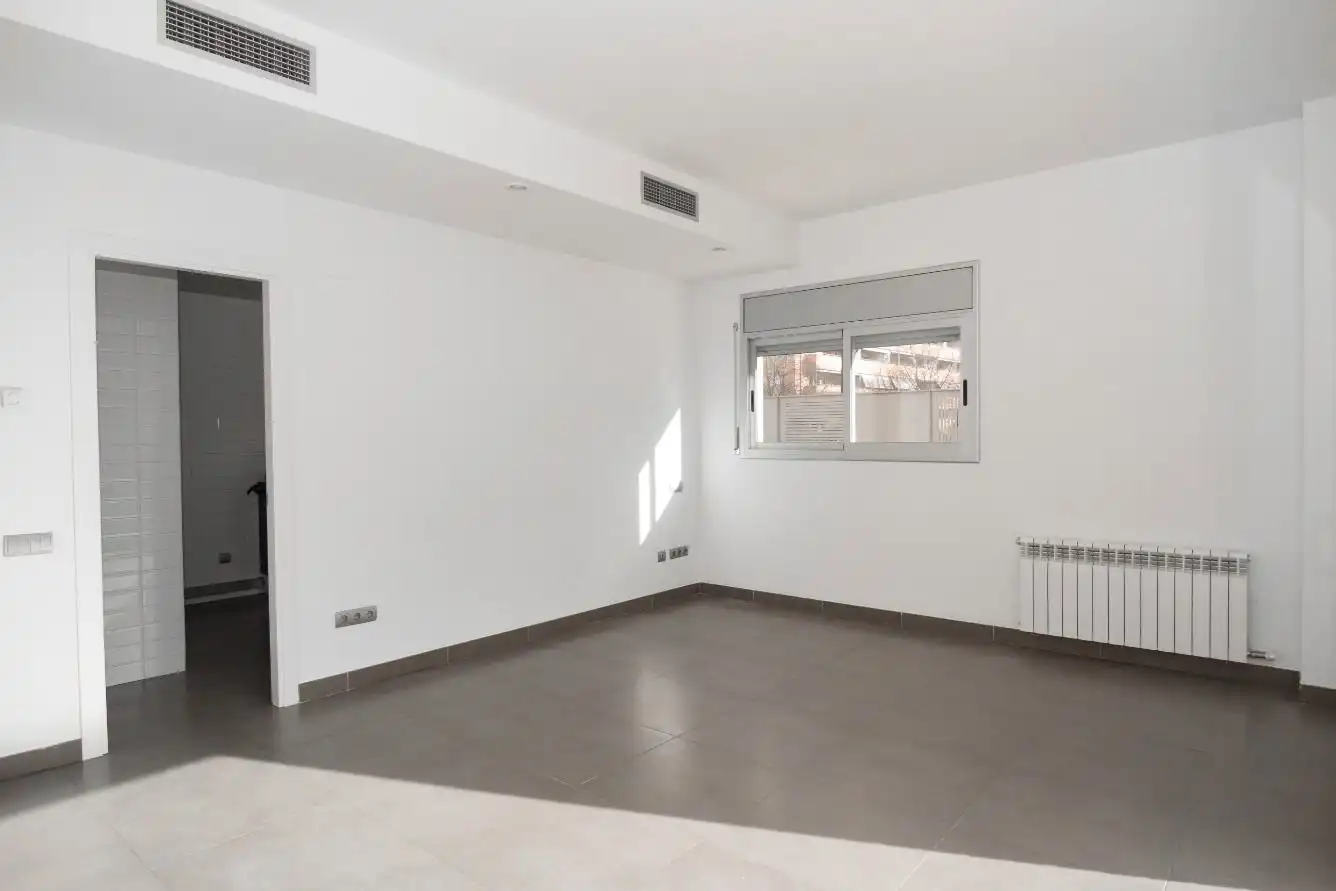 Flat for rent in Sant Cugat del Vallès  with Heating, Terrace and Storage room