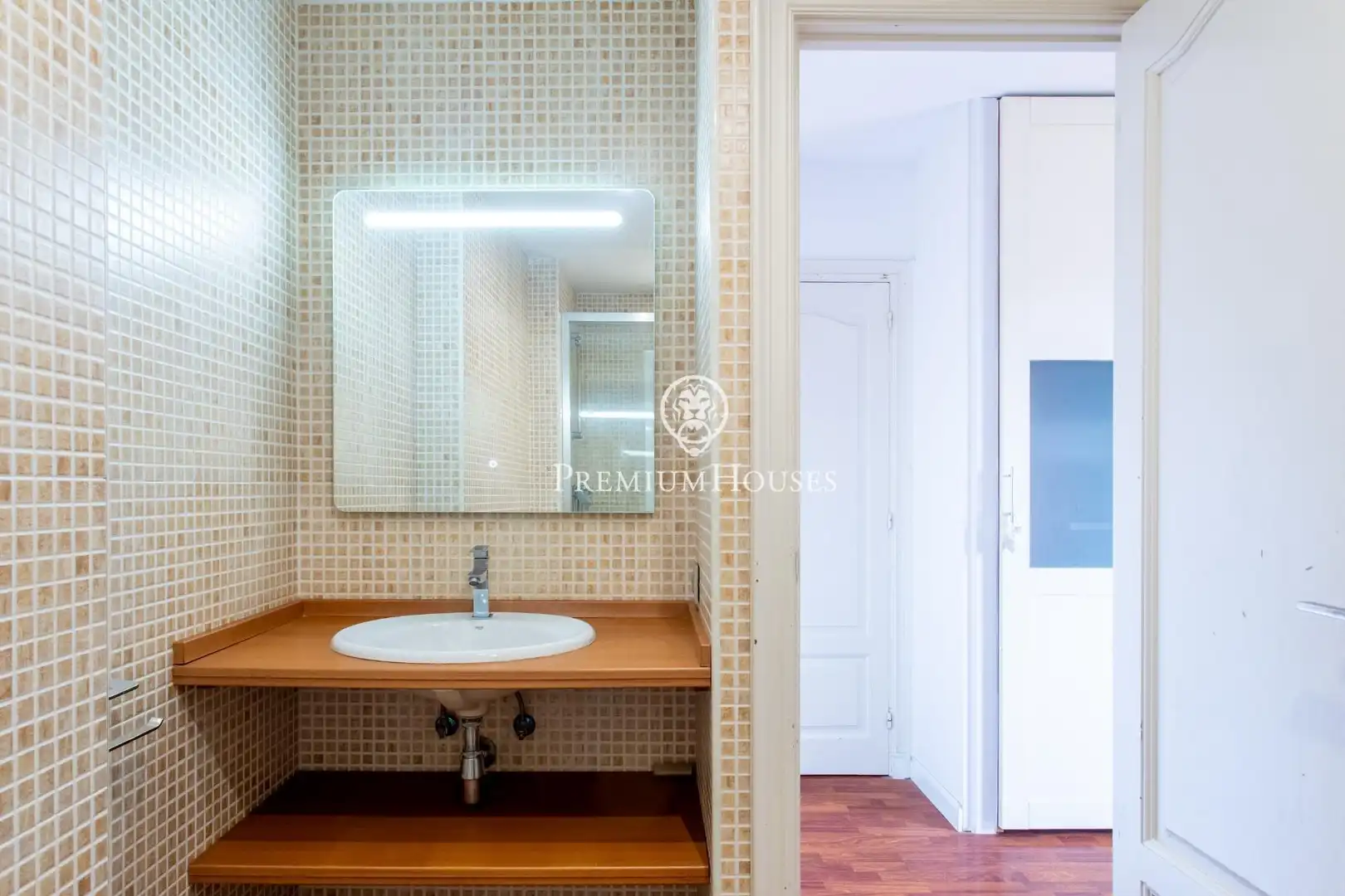 Bathroom of Attic for sale in Mataró  with Air Conditioner, Heating and Parquet flooring