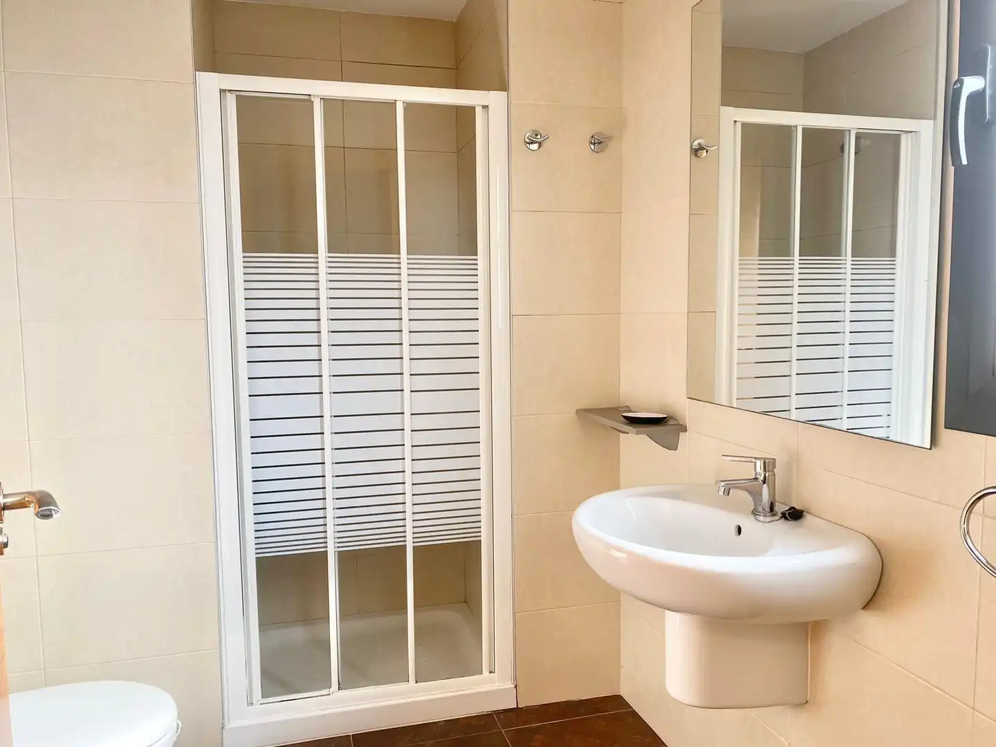 Baño de Piso en venta en Crevillent con Aire acondicionado, Balcón y Piscina comunitaria