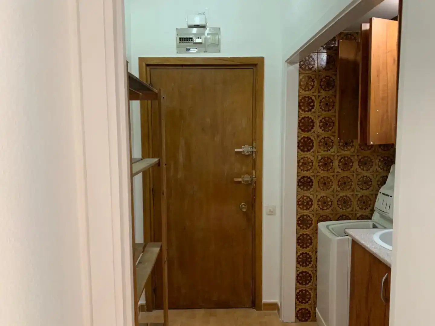 Study for rent in  Madrid Capital  with Air Conditioner and Balcony