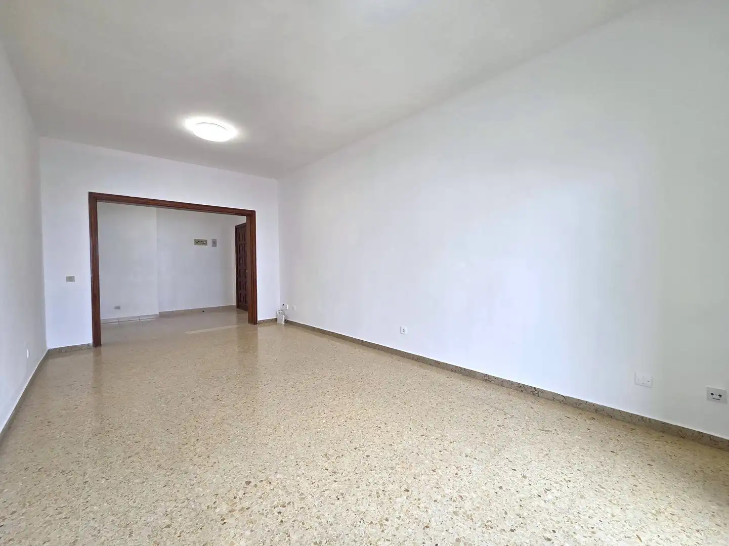 Sala d'estar de Pis en venda en Las Palmas de Gran Canaria amb Terrassa, Traster i Balcó