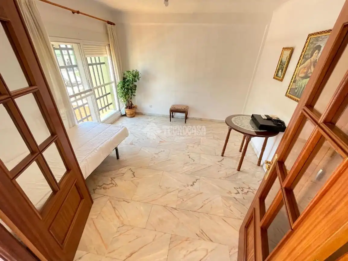 Habitación de Casa adosada en venta en Badajoz con Aire acondicionado
