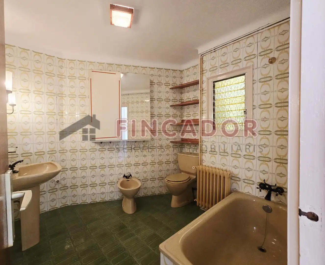 Schlafzimmer von Dachboden zum Verkauf in Terrassa mit Heizung und Terrasse
