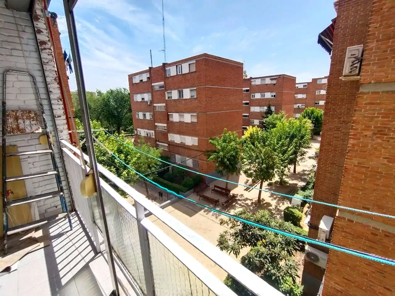 Vista exterior de Pis en venda en Madrid amb Calefacció i Terrassa