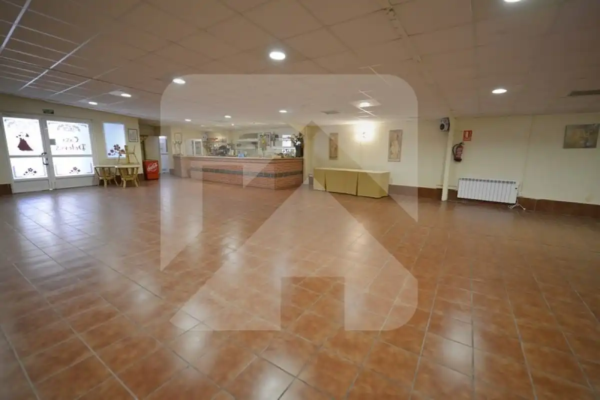 Local en venta en Fabero con Aire acondicionado