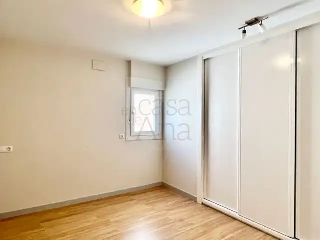 Habitación de Piso en venta en Bilbao  con Calefacción y Balcón