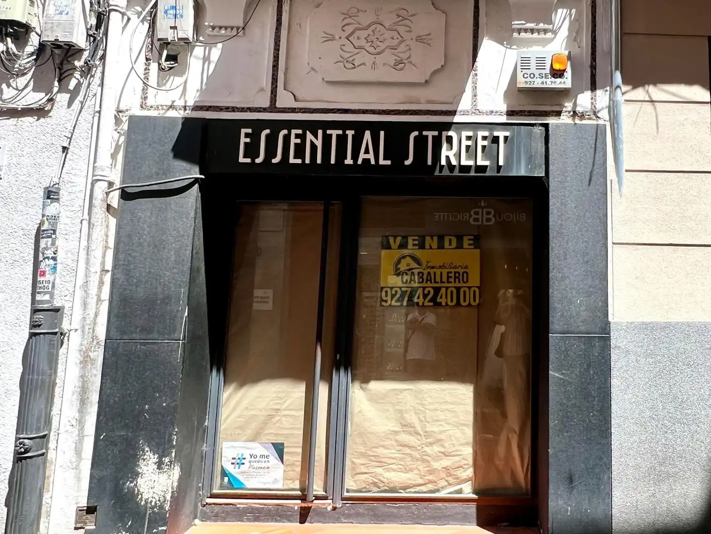 Vista exterior de Casa o xalet en venda en Plasencia amb Terrassa