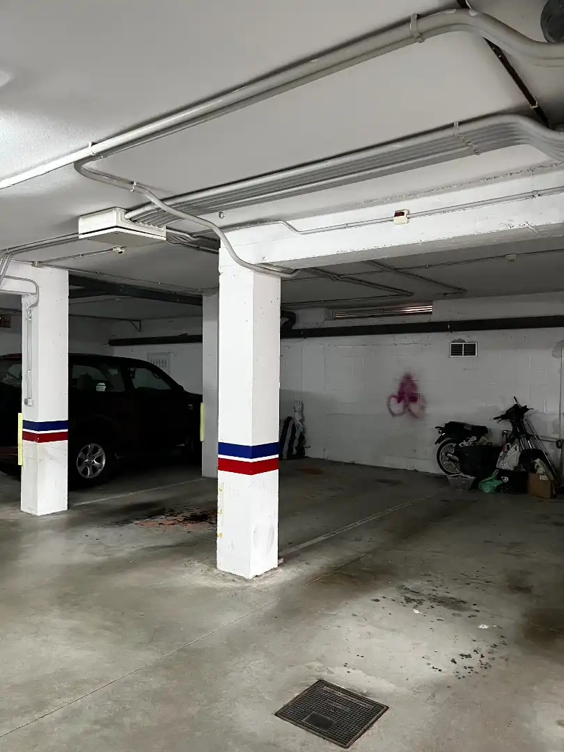 Parking de Casa adosada en venta en Torrelavega  con Calefacción, Terraza y Trastero