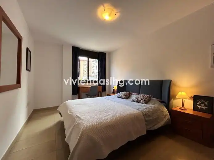 Schlafzimmer von Wohnung zur Miete in Puerto de la Cruz mit Möbliert, Waschmaschine und Mikrowelle