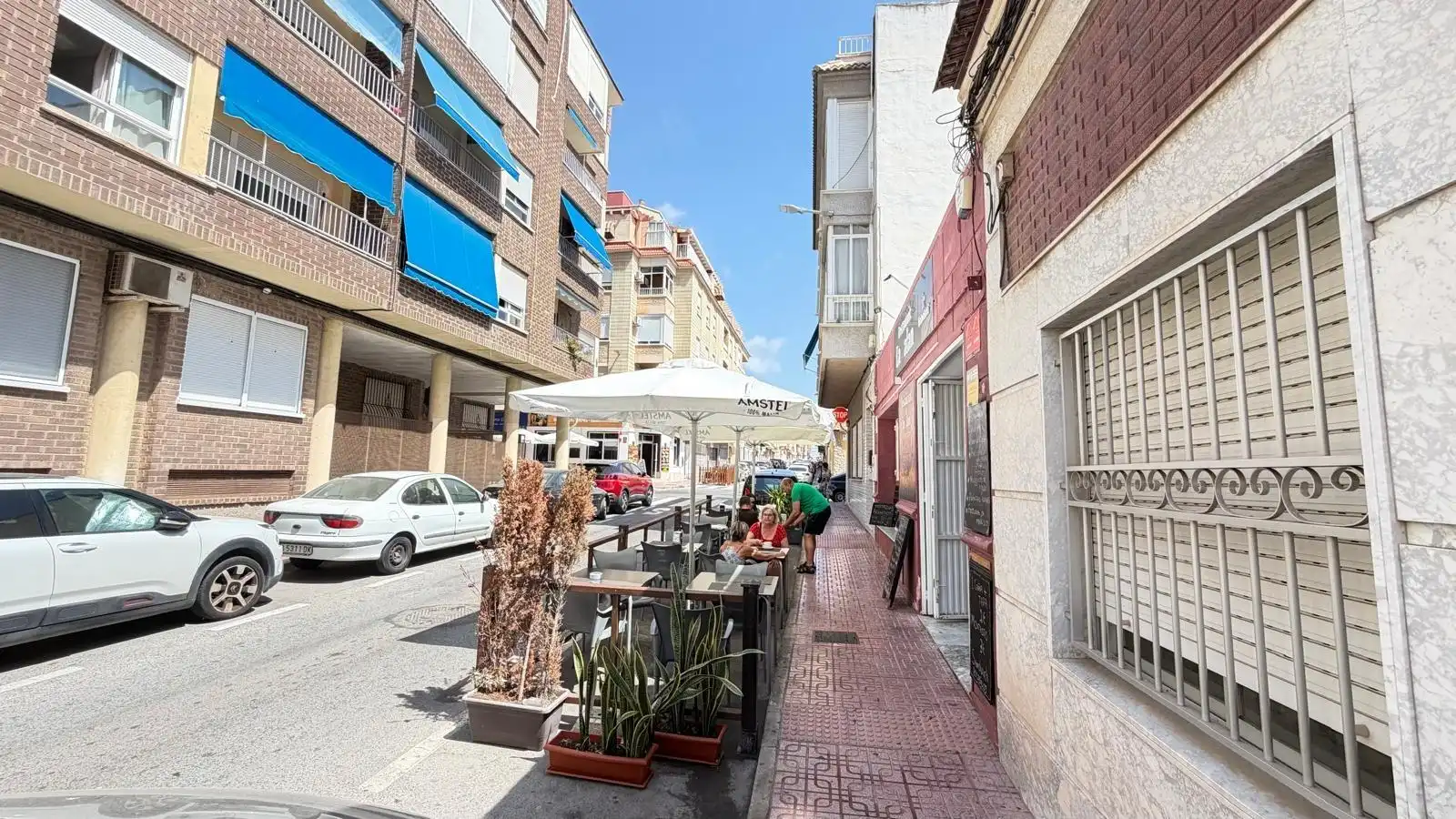 Vista exterior de Local de alquiler en Torrevieja