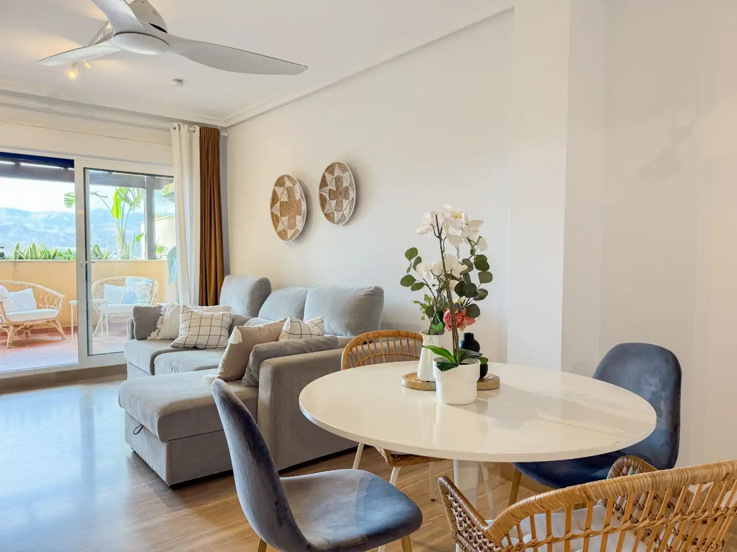 Sala de estar de Apartamento en venta en Águilas con Aire acondicionado, Calefacción y Terraza