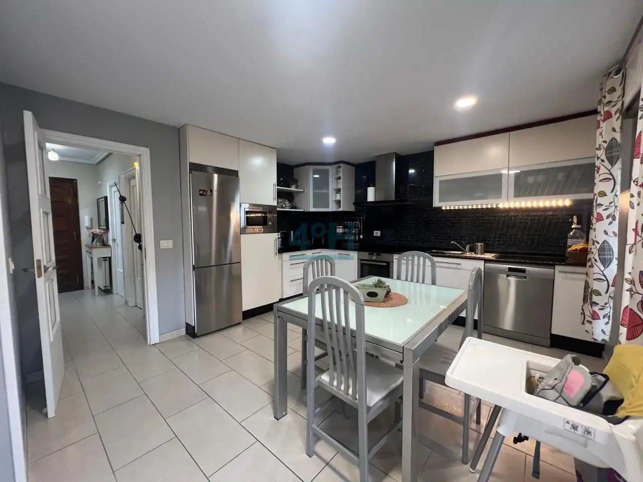 Cocina de Casa adosada en venta en Ourense Capital  con Calefacción, Jardín privado y Parquet