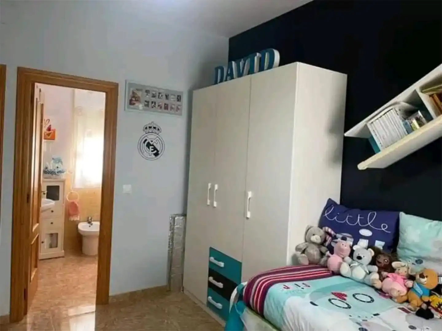 Dormitori de Pis en venda en Bedmar y Garcíez amb Aire condicionat, Traster i Moblat