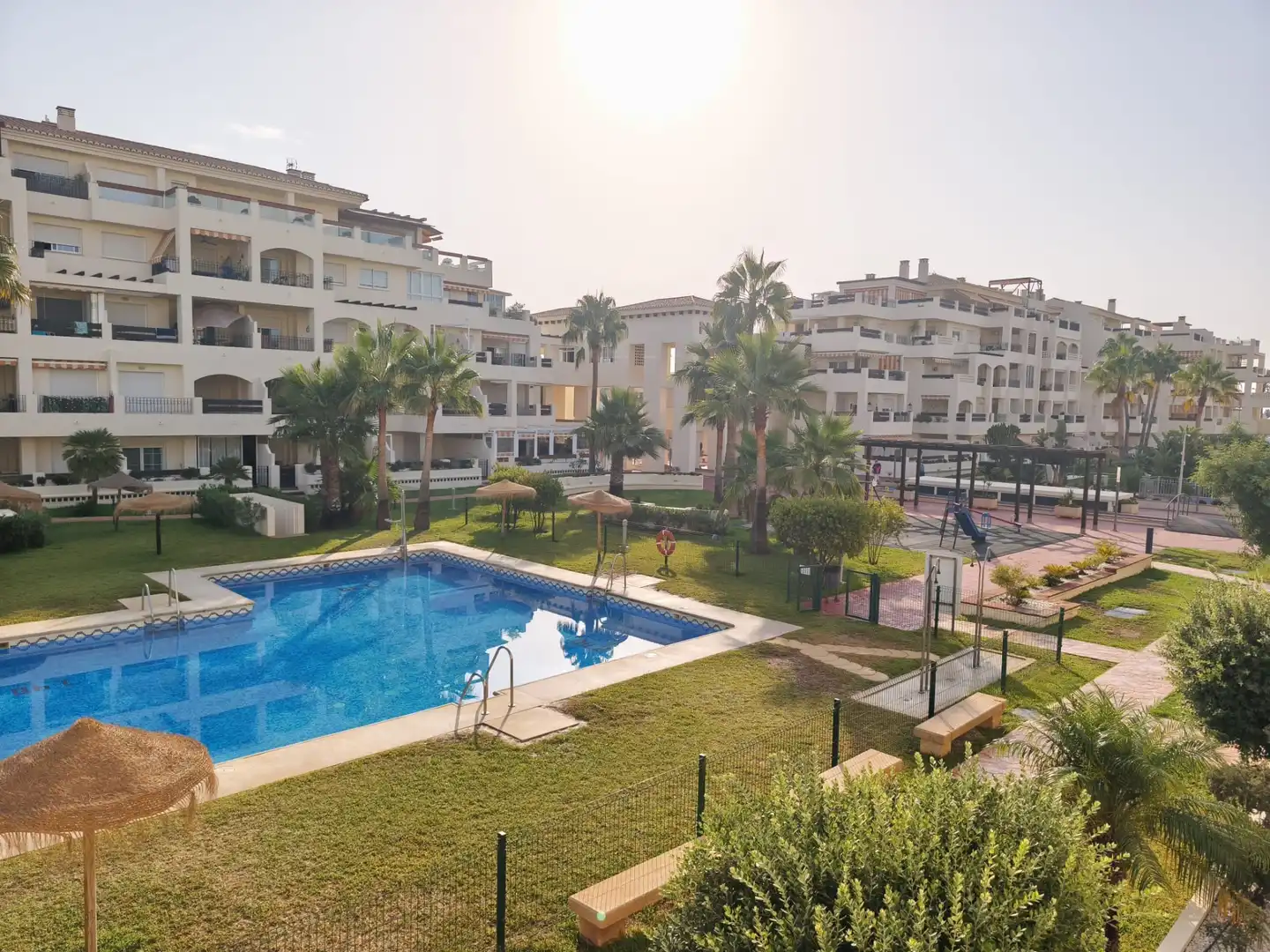 Vista exterior de Piso en venta en Roquetas de Mar con Aire acondicionado, Calefacción y Terraza