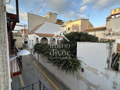 Außenansicht von Wohnung zum verkauf in Canet de Mar mit Heizung und Balkon