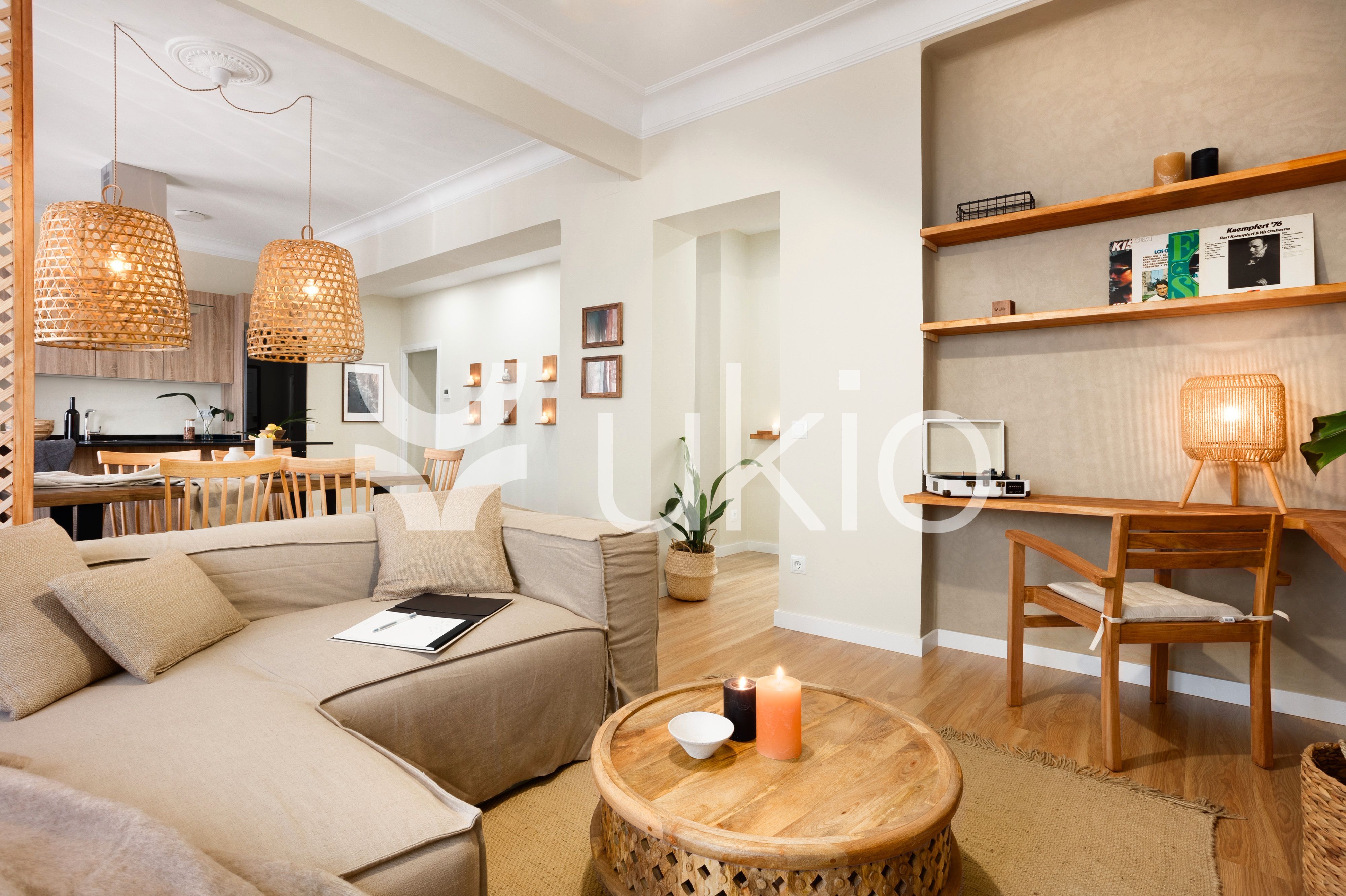 Sala d'estar de Apartament de lloguer en  Madrid Capital amb Aire condicionat, Calefacció i Traster