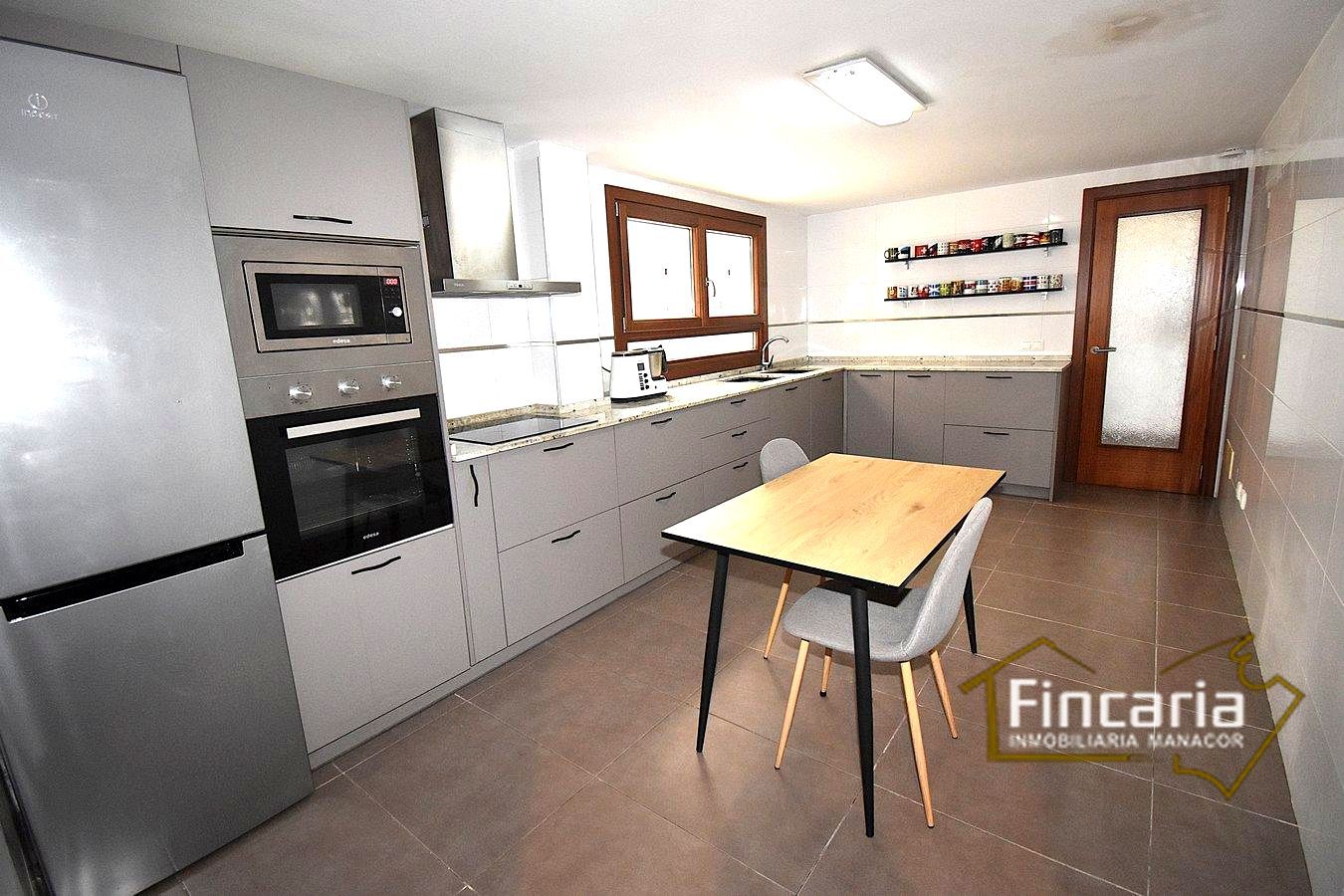 Cuina de Pis en venda en Petra amb Aire condicionat i Terrassa