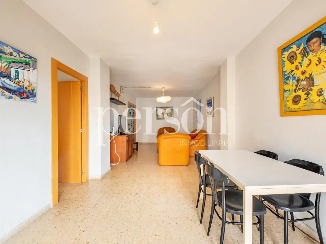 Habitación de Piso de alquiler en Valencia con Aire acondicionado, Amueblado y Balcón